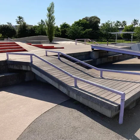 A Public Skatepark With Great Sections! Shiohama Daini Skatepark