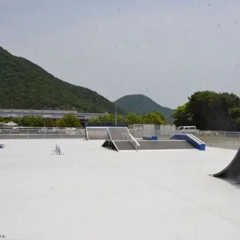 The Only Skatepark in Yubari, Hokkaido! Kuriyamaminami Koen Skatepark